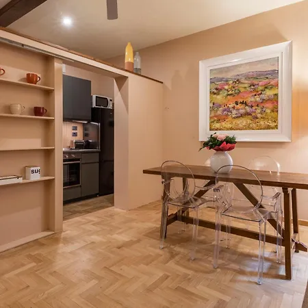Santa Croce Retreat By Mmega Apartment *