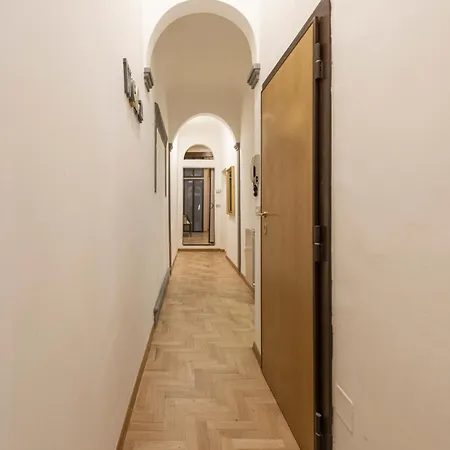 Santa Croce Retreat By Mmega Apartment Florence
