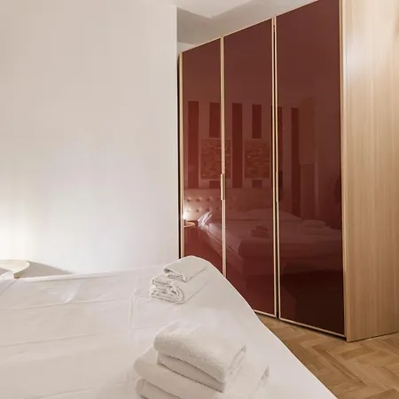 Santa Croce Retreat By Mmega Apartment